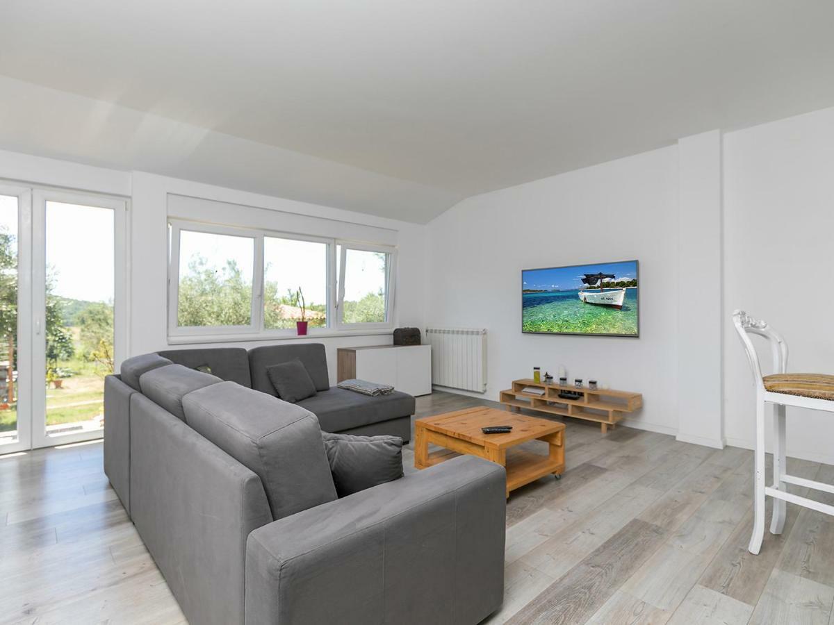 Oliver Art Apartment โปเรช ภายนอก รูปภาพ